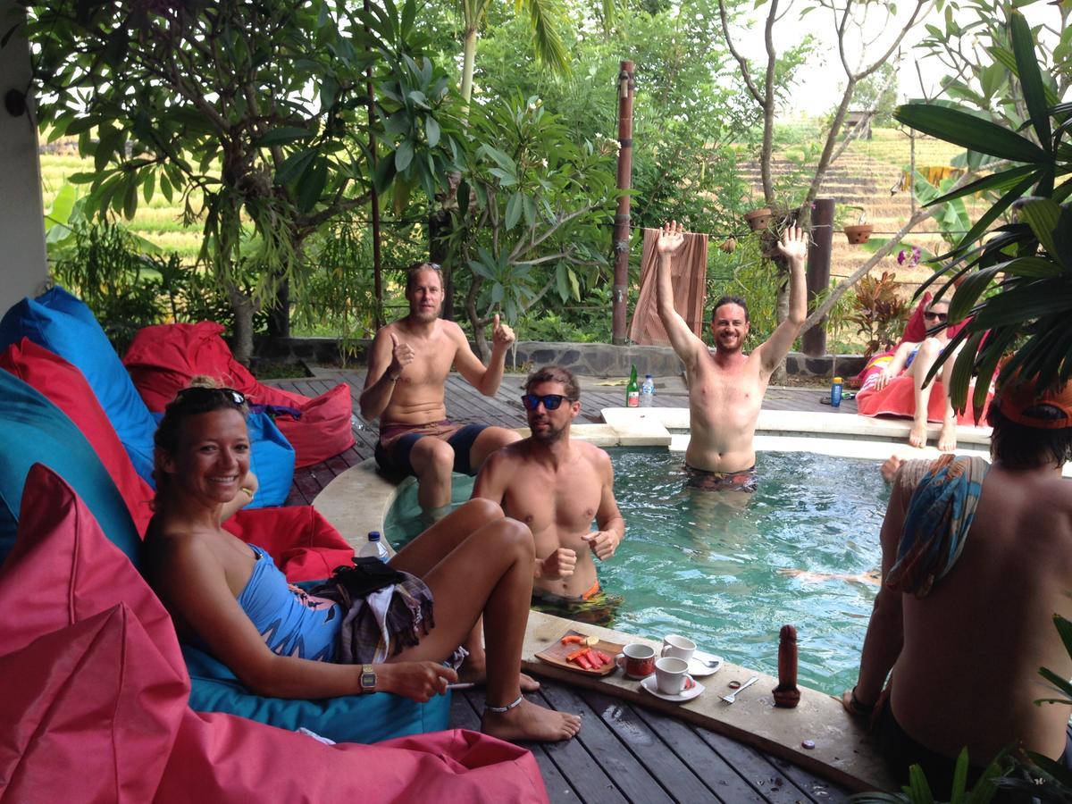 Hotel Matra Bali Surf Camp à Canggu Extérieur photo